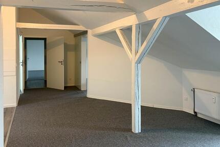 Außergewöhnlich Wohnen unterm Dach: Mietwohnung mit vier Zimmern in zentraler Lage von Gevelsberg
