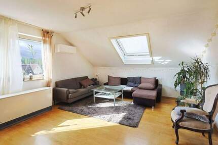 Schöne 3-Zimmer-Wohnung mit Loggia in zentraler Lage - Böblingen