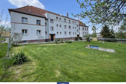 Moderne Wohnung mit Wohnküche und Tageslichtbad mit Wanne! - Döbeln