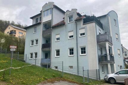 Schöne 3 Zimmer Wohnung mit Balkon und 2 TG Plätze - Treuchtlingen