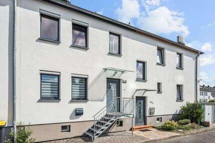 Haus zum Kaufen in Düren 349.900,00 € 137.95 m²