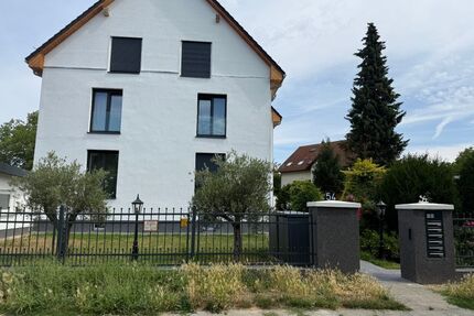 2 ZI Wohnungen in einem grossen Grundstück Neubau - Berlin