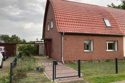 Einfamilienhaus mit großem Garten und Garage in Wietze