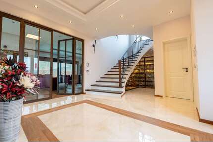 Haus zum Kaufen in Zernsdorf 1.650.000,00 € 230 m²