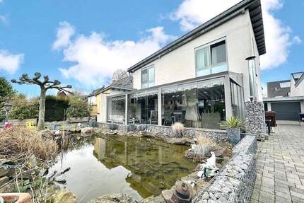 Architektenhaus und Mehrfamilienhaus auf großem Grundstück in gefragter Wohnlage - Neuss Rosellen