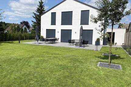 Exklusives Einfamilienhaus in ruhiger Privatstraße - Duisburg-Baerl