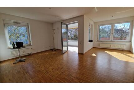 Helle 2-Zimmer-Wohnung m. Balkon 