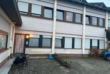 2 Zimmer wohnung in Daleiden - 600,00&nbsp;EUR Kaltmiete, ca.&nbsp; 65,00&nbsp;m&sup2; in Dahnen (PLZ: 54689)