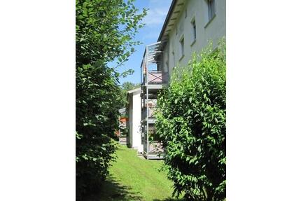 Singles und Paare aufgepasst! 2-Zimmer-Wohnung mit Balkon - Blick ins Grüne - Kempten (Allgäu)