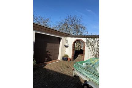 Charmante Doppelhaushälfte in Zentrumsnähe mit Potenzial - Nordenham