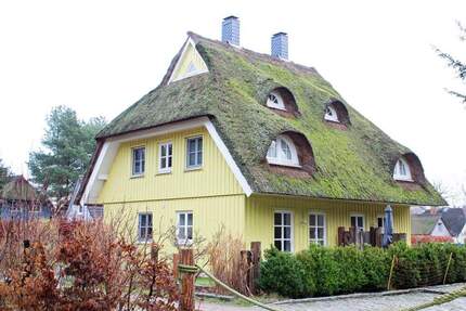 Ferien oder Zweitwohnsitz in einem Haus mit Rohrdach in Born a. Darß