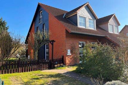 Für Eigennutzer! Bezugsfreie Doppelhaushälfte mit PKW-Stellplatz in ruhiger Wohnlage von Schwerin-Friedrichsthal