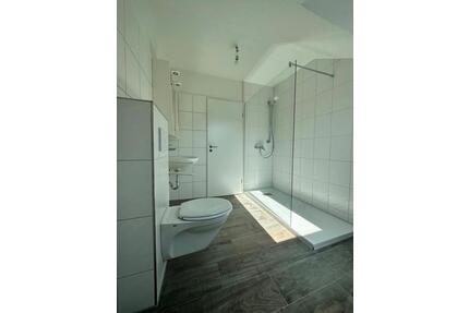 Hochwertige helle Dachgeschosswohnung nahe dem Schiedersee - Horn-Bad Meinberg