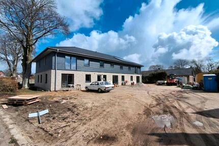 4 Zimmer Wohnung mit Terrasse, Kfz-Stellplatz - Großenwiehe