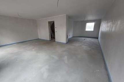 Haus zum Kaufen in Nalbach 370.000,00 € 172 m²