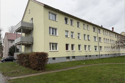 Vermietete 4-Zimmer-Eigentumswohnung mit Balkon im 2. OG in Hildesheim