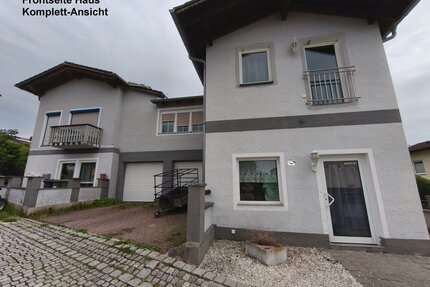 Verkauf Eigentumswohnung zu verkaufen WFL 140 m² plus Gartenanteil 445 m² 6 Zimmer gute Lage Platz für gr. Familie-Mehrgenerationen - Laaber