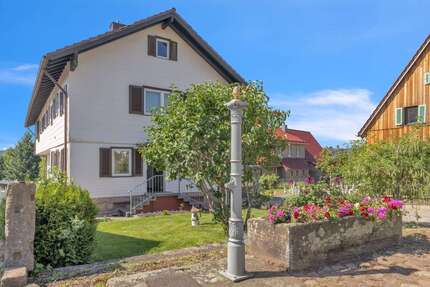 Haus zum Kaufen in Dobel 445.000,00 € 205 m²