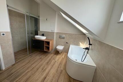 2 Raum Wohnung Maisonette mit 2 Bäder, Dusche & Wanne Fußbodenh. - Bernau bei Berlin