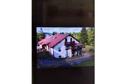 Mehrgenerationenhaus mit Bachlauf und großem Grundstück - Pfeffelbach