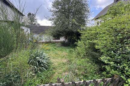 Haus zum Kaufen in Düren 170.000,00 € 90 m²