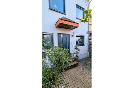 Reihenendhaus - 1.850,00&nbsp;EUR Kaltmiete, ca.&nbsp; 144,00&nbsp;m&sup2; in Leimen (PLZ: 69181)