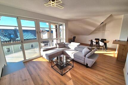 Vollmöblierte helle 2-Zimmer Wohnung mit Bergblick und Südbalkon - Bad Aibling