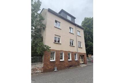 Wohnhaus für die große Familie - 85.000,00&nbsp;EUR Kaufpreis, ca.&nbsp; 285,00&nbsp;m&sup2;&nbsp;Wohnfl&auml;che in Münchenbernsdorf (PLZ: 07589)