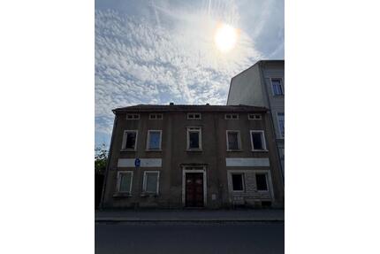 MFH mit Baugrundstück | Top-Lage | Sanierung oder Neubau | 550 m² - Bischofswerda