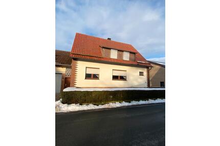 Haus mit Doppelgarage, Garten und Scheune 1200qm - Breuna