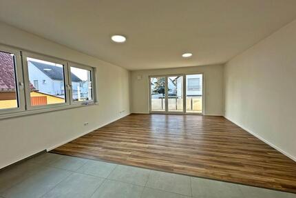 Erstbezug: Komfortable Wohnung im 1. Obergeschoss mit Balkon in G - Gäufelden