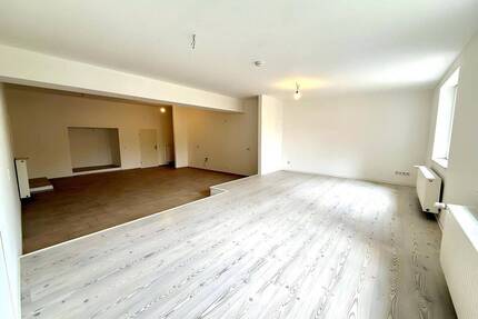 Stilvolle 2,5-Zimmer-Wohnung - frisch renoviert & sofort bezugsfrei! - Duisburg Untermeiderich