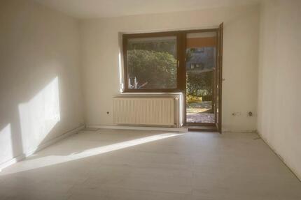 3-Zimmer-Wohnung mit Terrasse Garten in Lokstedt, komplett sanie - Hamburg Eppendorf