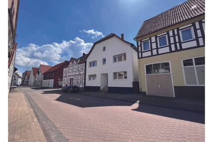 Neubau-Feeling in Nieheim! Ihr Eigenheim wartet auf Sie!