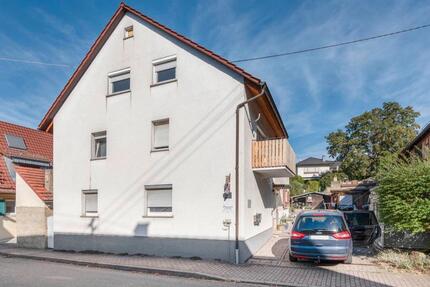 Vorderhaus mit 6,5 Zimmern, Balkon in Epp.-Ortsteil zu vermieten - Eppingen