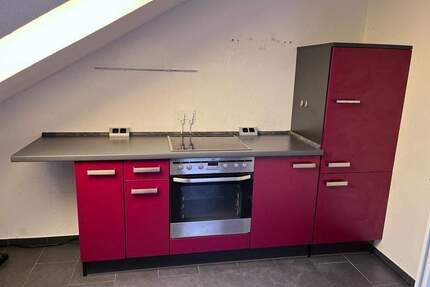 Sanierte gepflegte Wohnung für Single oder Paar - nur mit Einkommensnachweis! - Duisburg Kaßlerfeld