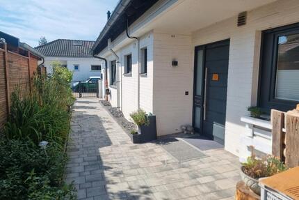 Modernes Zweifamilienhaus mit vermieteter Einliegerwohnung - Meckenheim