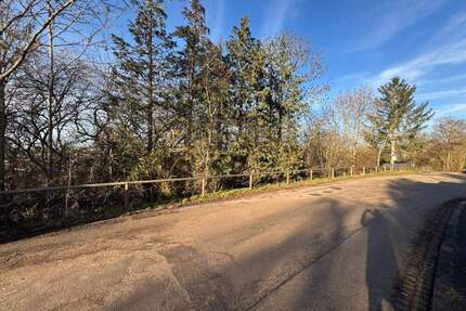 Hanglage mit Entwicklungspotenzial - 900 m² Wohnbaugrund in der Stadt Ansbach zu verkaufen