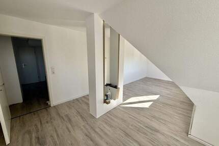 Helle 3-Zimmer-Dachwohnung im AltbauObernberg - Bad Salzuflen Innenstadt