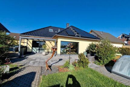 Bungalow mit besonderen Extras - 640.000,00&nbsp;EUR Kaufpreis, ca.&nbsp; 143,00&nbsp;m&sup2; in Markranstädt (PLZ: 04420)