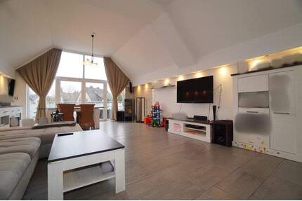 Modernisierte Dachgeschosswohnung mit großer Dachterrasse und Garage in Bielefeld Quelle - Bielefeld / Quelle