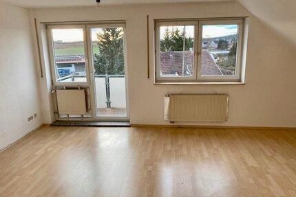 4-Zimmer-Wohnung mit Balkon & EBK in ruhiger Lage - Fremdingen