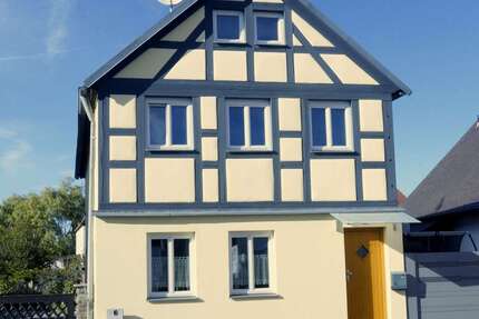 Haus zum Kaufen in Weisendorf 315.000,00 € 111 m²