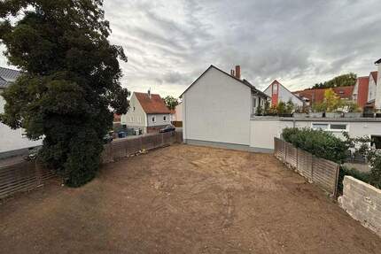 Flexibler Bauplatz 210 m² (erweiterbar bis 300 m²) geeignet für Ein- oder Zweifamilienhaus - Bruchköbel