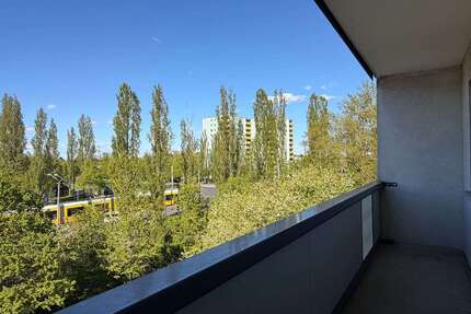 Wohnung zum Mieten in Berlin 809,00 € 69.93 m²