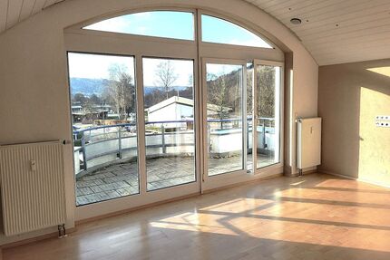 Provisionsfrei* PENTHOUSEFEELING 5-Zi. WHG 145m² übers Dachg. inkl. 2 KFZ-Stpl.+ UG 17m² BÜROGAST - Lorch