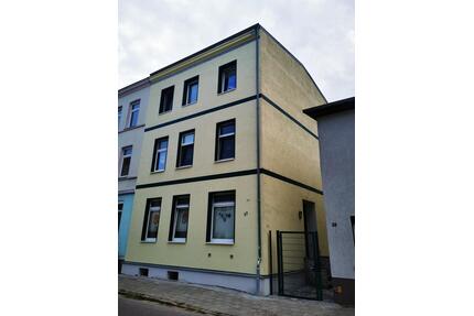 Haus 140m² - 215.000,00&nbsp;EUR Kaufpreis, ca.&nbsp; 140,00&nbsp;m&sup2; in Güstrow (PLZ: 18273)