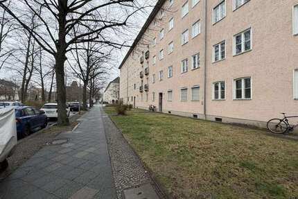 Wohnung zum Mieten in Berlin-Schöneberg 2.200,00 € 193.5 m²