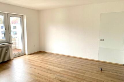 Renovierte 3 Zimmer Wohnung mit Einbauküche, Balkon und Garage - Lüdenscheid Staberg