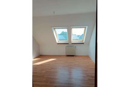 Wohnung zum Kaufen in Werdau OT Leubnitz 74.900,00 € 73.2 m²